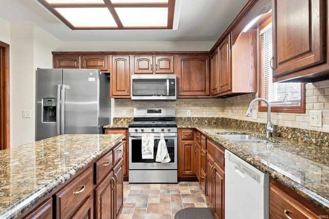 2127 Caravelle Drive, Fort Wayne, IN 46814