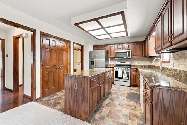 2127 Caravelle Drive, Fort Wayne, IN 46814