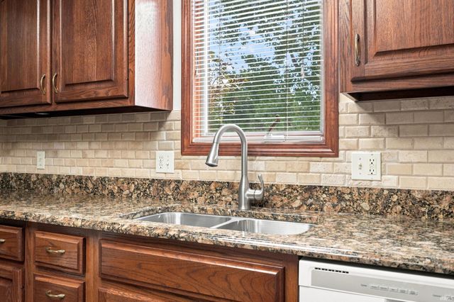 2127 Caravelle Drive, Fort Wayne, IN 46814