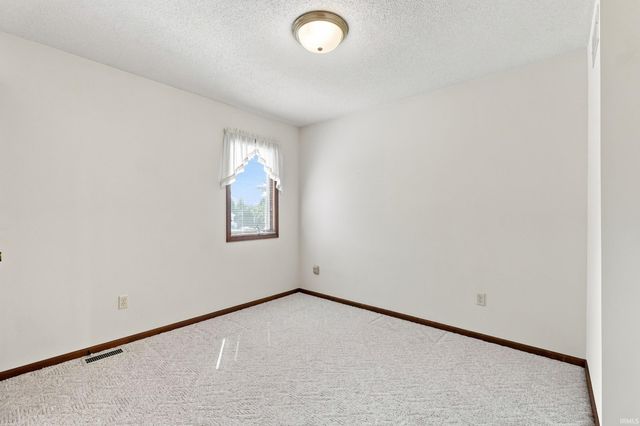 2127 Caravelle Drive, Fort Wayne, IN 46814