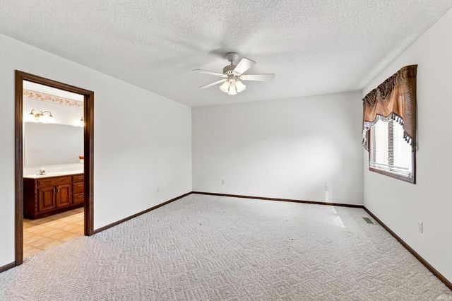 2127 Caravelle Drive, Fort Wayne, IN 46814