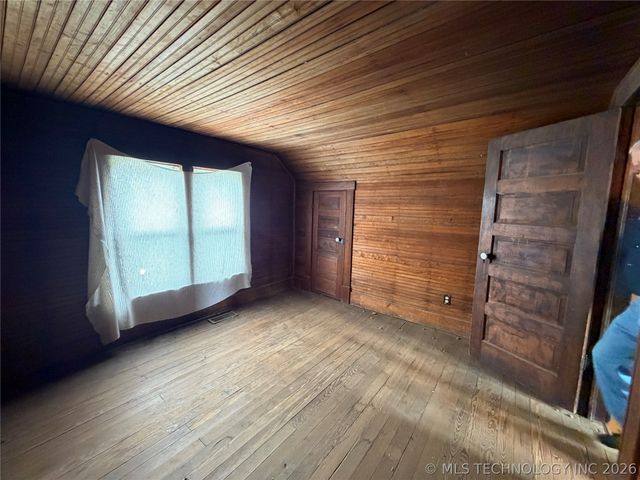 1009 E Thompson Avenue, Sapulpa, OK 74066