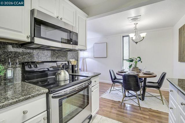 2650 Jones Rd 14, Walnut Creek, CA 94597