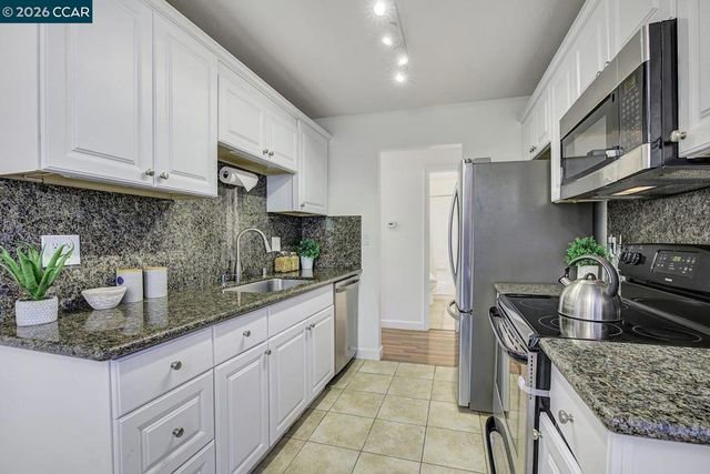 2650 Jones Rd 14, Walnut Creek, CA 94597