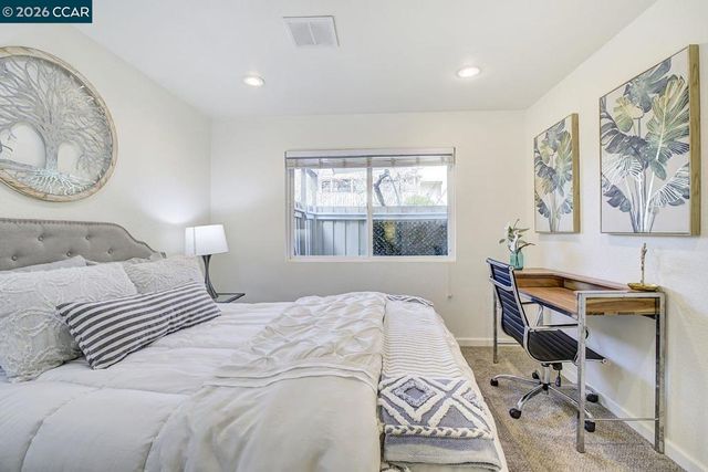 2650 Jones Rd 14, Walnut Creek, CA 94597