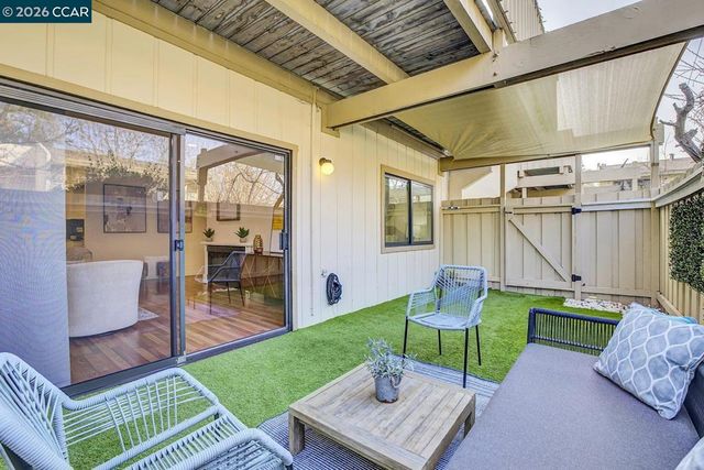 2650 Jones Rd 14, Walnut Creek, CA 94597