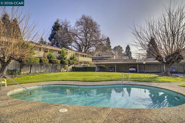 2650 Jones Rd 14, Walnut Creek, CA 94597