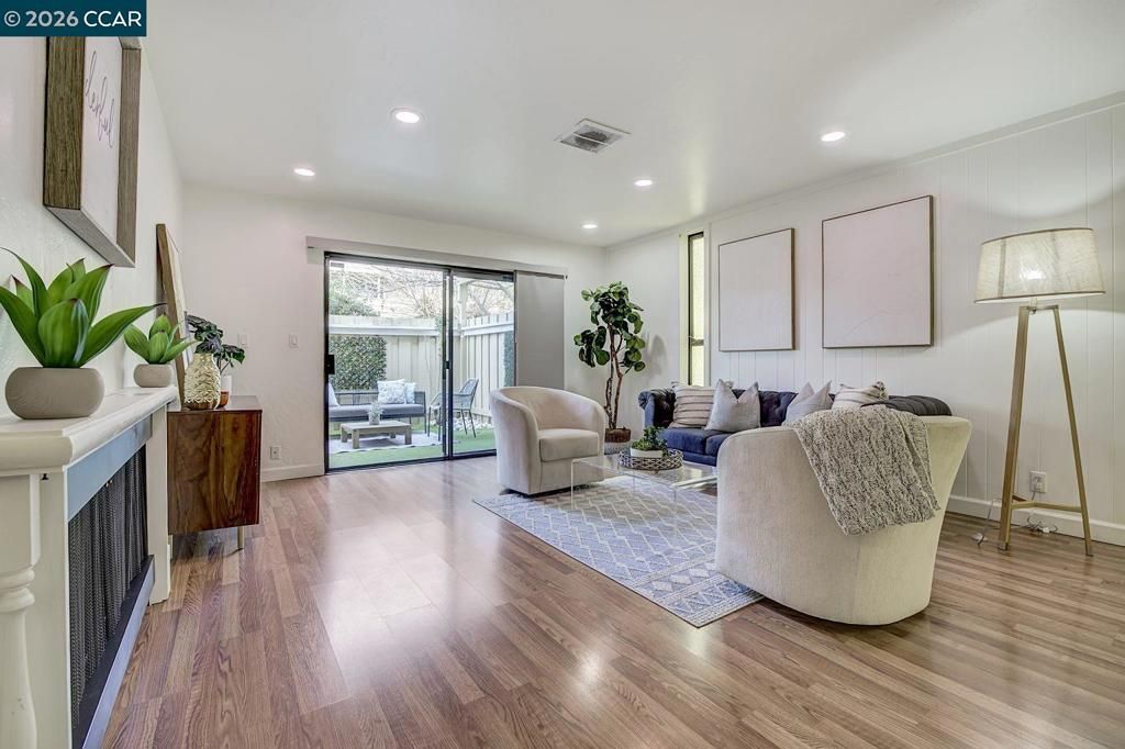 2650 Jones Rd 14, Walnut Creek, CA 94597