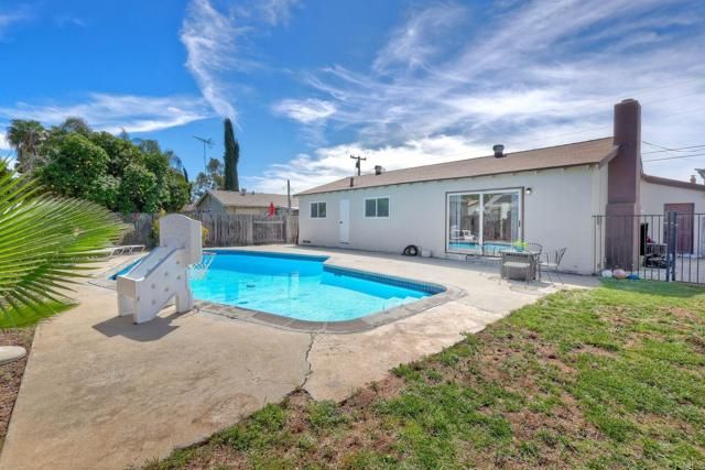 924 Daisy Street, Escondido, CA 92027
