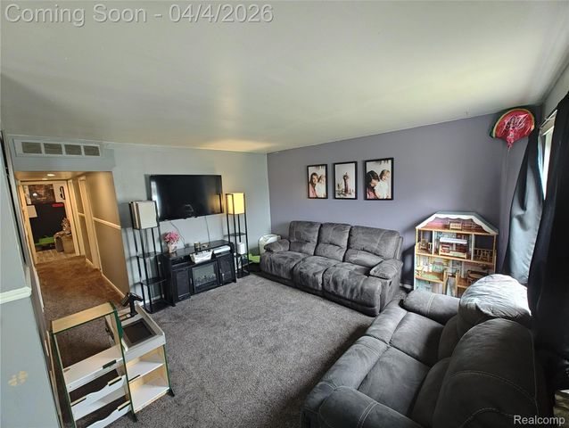 11108 Essex Avenue, Warren, MI 48089