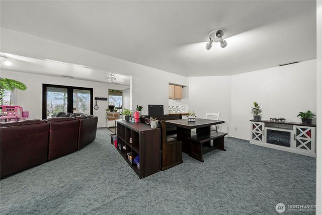 3919 97th Avenue E, Edgewood, WA 98371