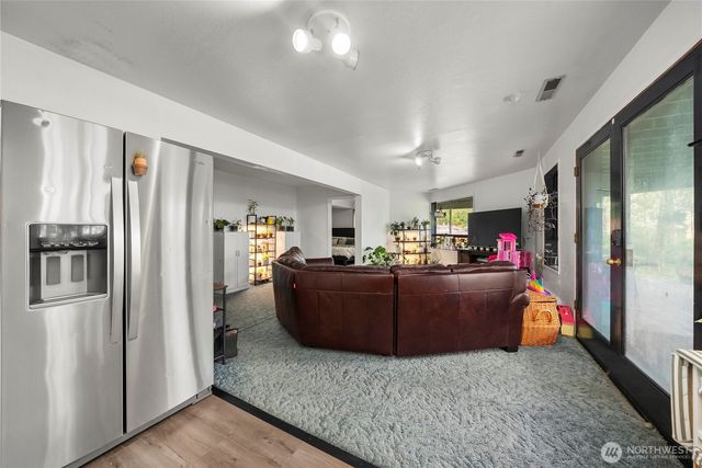 3919 97th Avenue E, Edgewood, WA 98371