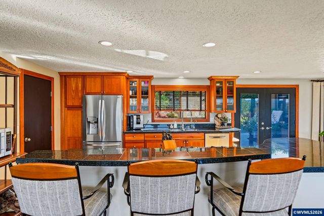 3674 Burning Tree Dr S, Salem, OR 97302
