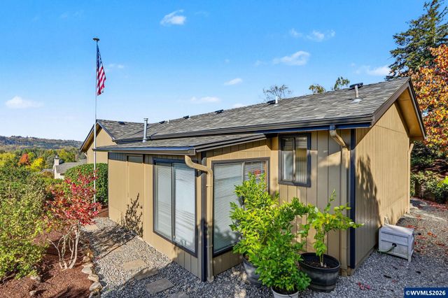 3674 Burning Tree Dr S, Salem, OR 97302