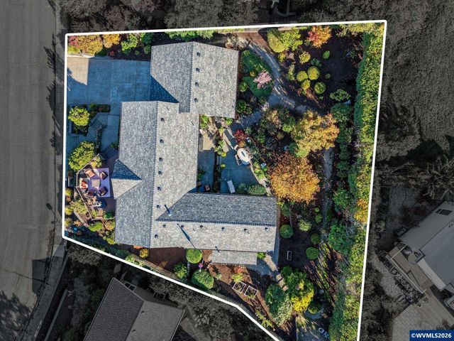 3674 Burning Tree Dr S, Salem, OR 97302