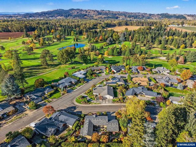 3674 Burning Tree Dr S, Salem, OR 97302