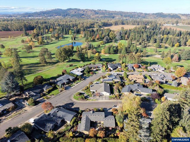 3674 Burning Tree Dr S, Salem, OR 97302
