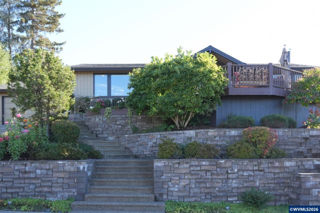3674 Burning Tree Dr S, Salem, OR 97302