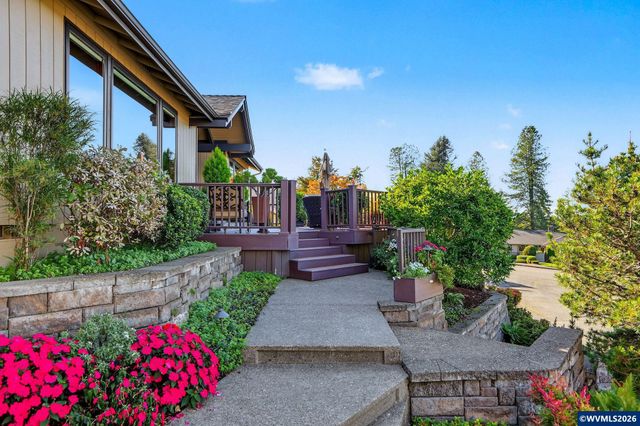 3674 Burning Tree Dr S, Salem, OR 97302