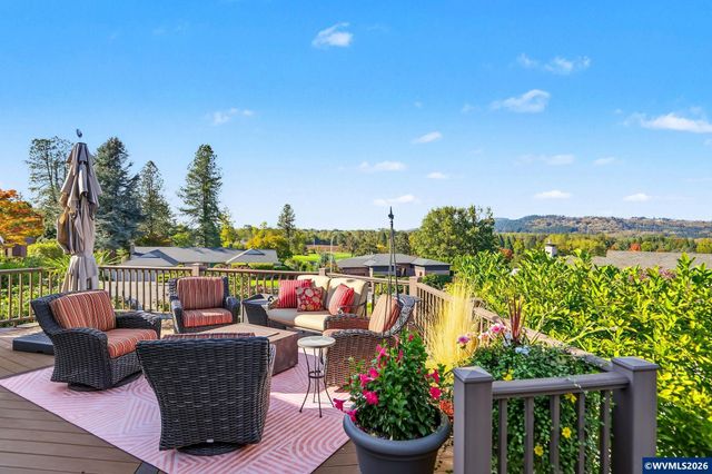 3674 Burning Tree Dr S, Salem, OR 97302