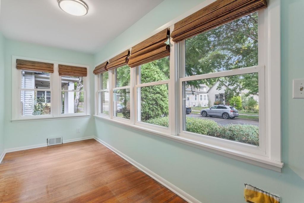 323 Daly Street, Saint Paul, MN 55102 — photo 2