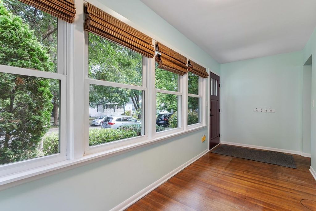 323 Daly Street, Saint Paul, MN 55102 — photo 4