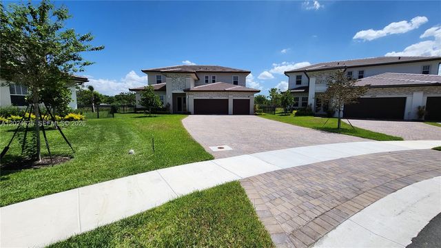 12209 SW 43rd St, Davie, FL 33330