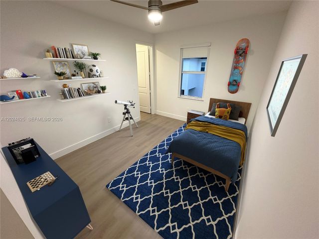 12209 SW 43rd St, Davie, FL 33330