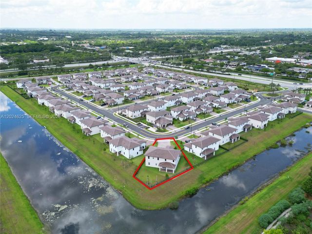 12209 SW 43rd St, Davie, FL 33330