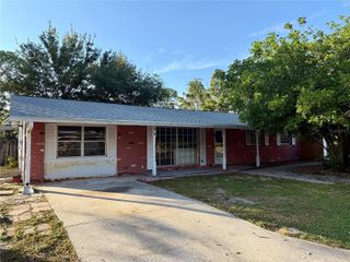 269 NW LINCOLN CIRCLE N, St Petersburg, FL 33702