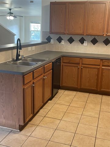 6716 Barred Owl Road, Arlington, TX 76002