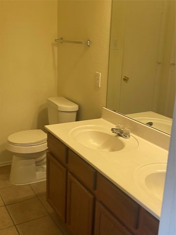 6716 Barred Owl Road, Arlington, TX 76002