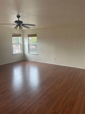 6716 Barred Owl Road, Arlington, TX 76002