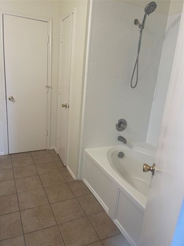 6716 Barred Owl Road, Arlington, TX 76002