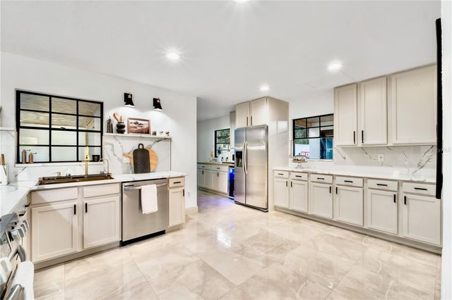 36245 E SPRING LAKE BOULEVARD, Fruitland Park, FL 34731
