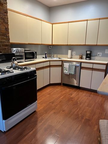 711 East Fifth Street 3, Boston, MA 02127