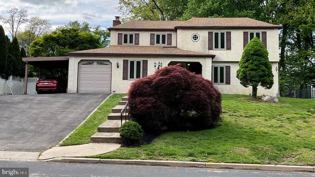 924 CLYDE LN, Philadelphia, PA 19128