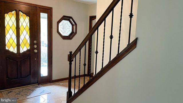 924 CLYDE LN, Philadelphia, PA 19128