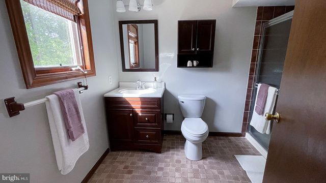 924 CLYDE LN, Philadelphia, PA 19128