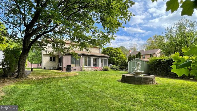 924 CLYDE LN, Philadelphia, PA 19128