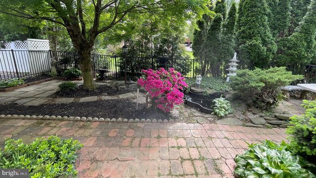 924 CLYDE LN, Philadelphia, PA 19128