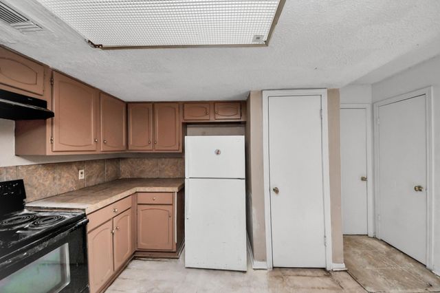 5747 Easthampton Drive D, Houston, TX 77039