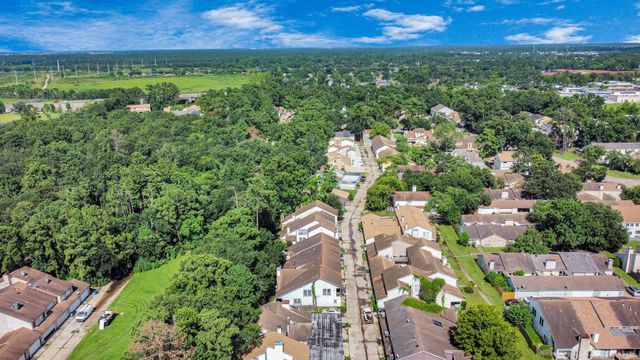 5747 Easthampton Drive D, Houston, TX 77039
