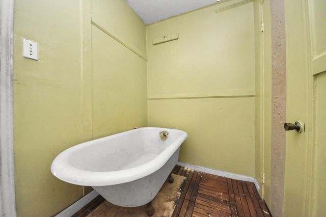 5747 Easthampton Drive D, Houston, TX 77039