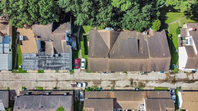 5747 Easthampton Drive D, Houston, TX 77039