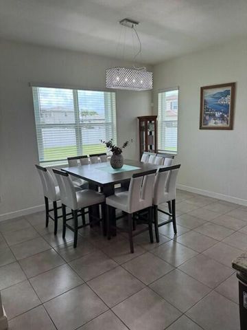 7401 NW Farnsworth Circle NW, Port St. Lucie, FL 34987