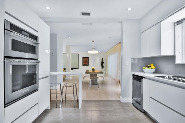 10610 NE 11th Ct, Miami Shores, FL 33138