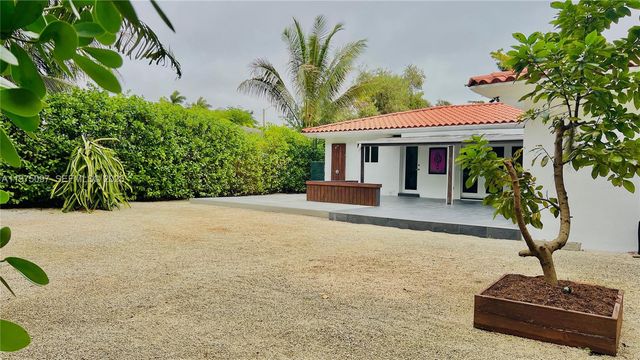 10610 NE 11th Ct, Miami Shores, FL 33138