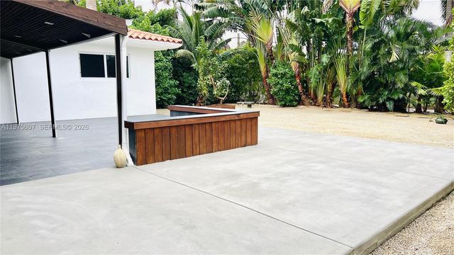 10610 NE 11th Ct, Miami Shores, FL 33138