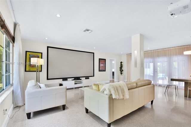 10610 NE 11th Ct, Miami Shores, FL 33138